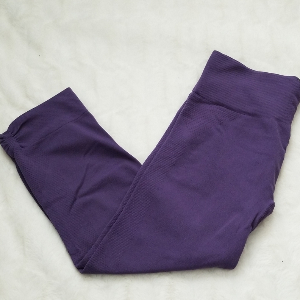 LAST CALL! C9 Purple Cropped Legging